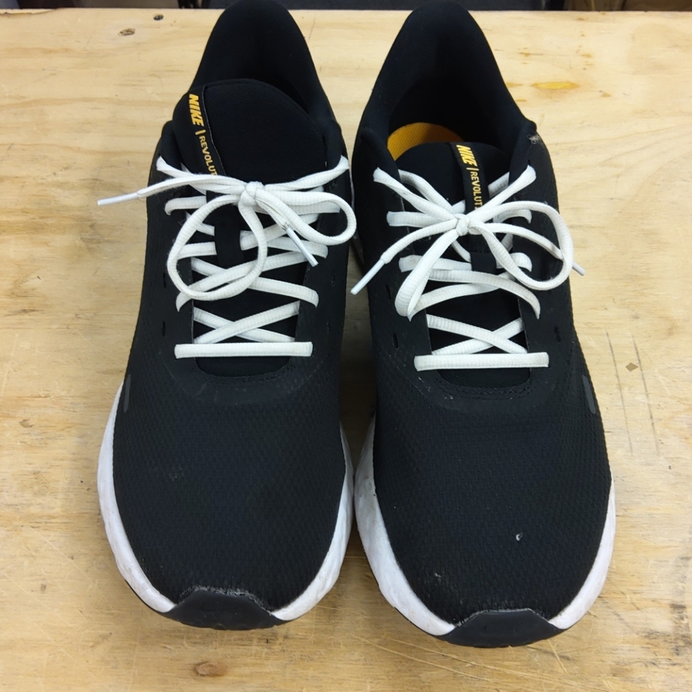 Nike evolution 5 running shoes